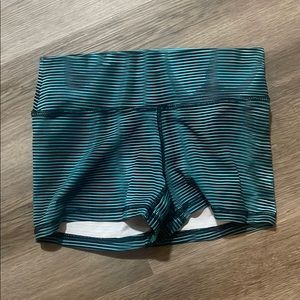 Liquido shorts